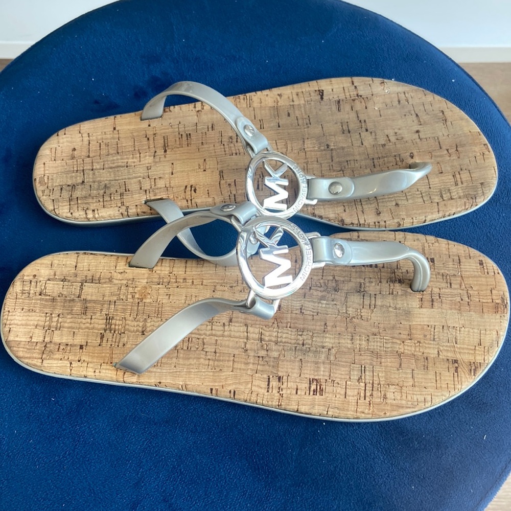 Michael Kors size 9 flip flops